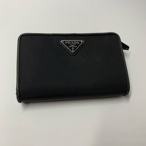 💥AUTHENTIC💥 Prada Nylon w Saffiano Leather Trim Wallet Black